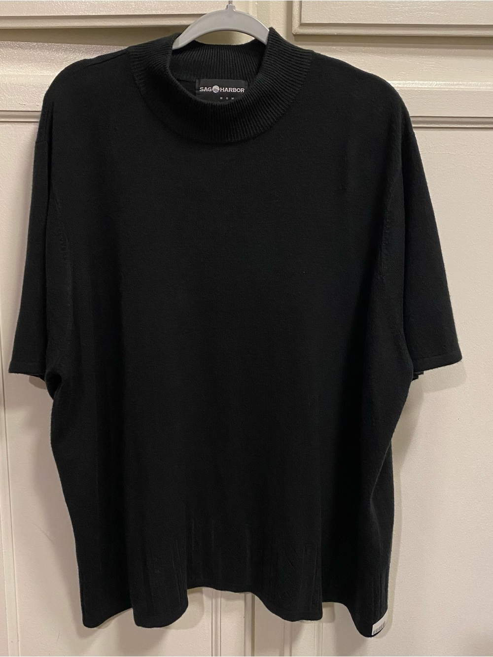 Sag Harbor Women’s Black Crewneck Short-Sleeve Knit